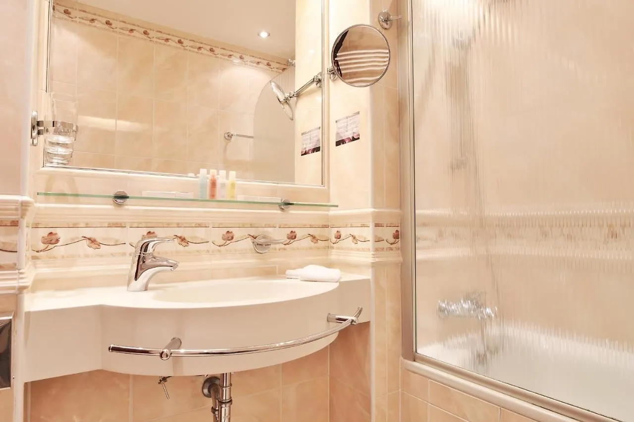 קרלובי וארי Olympia Wellness Hotel